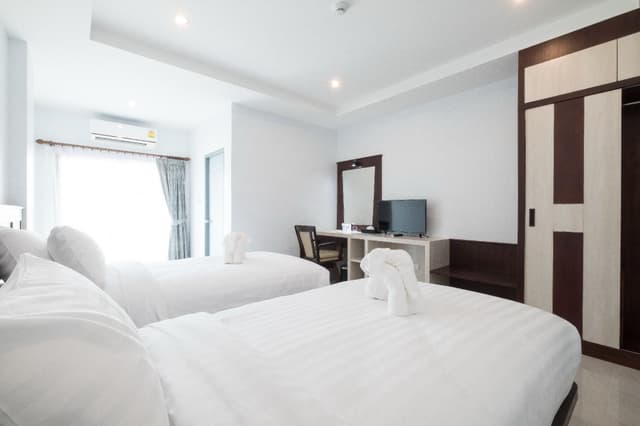 Standard Twin Room