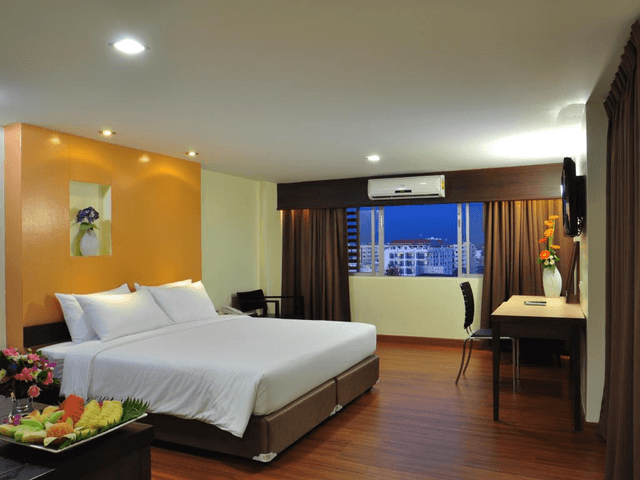 Executive Room