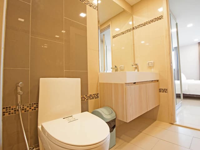 One Bedroom Apartment