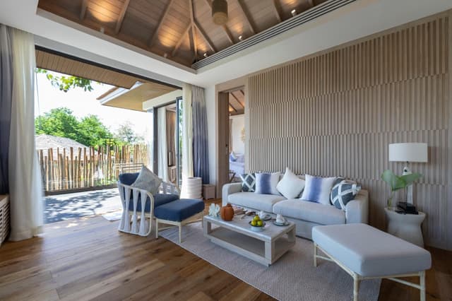 Tropical Pool Villa
