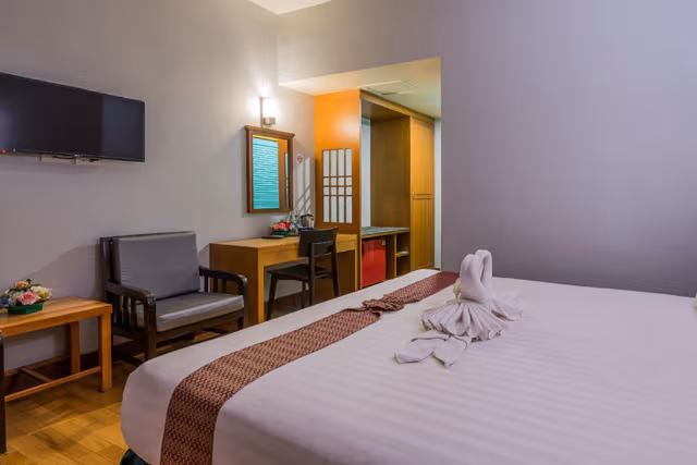 Deluxe Room - King Bed