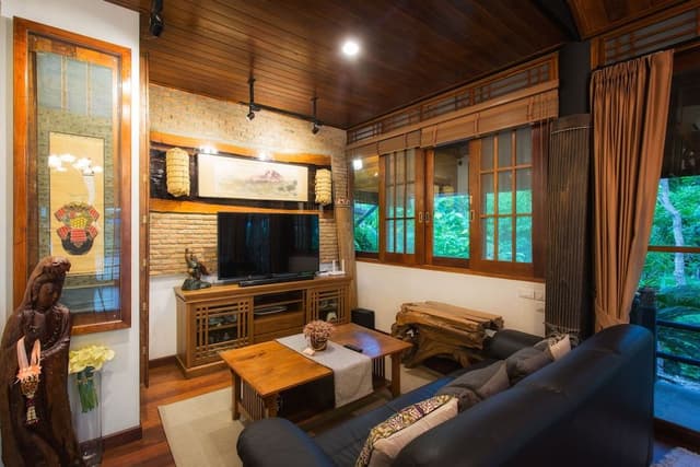 Japanese Villa With River View