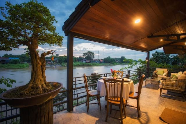 Japanese Villa With River View