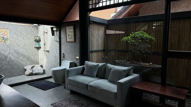Japanese Villa With River View
