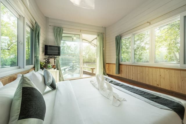 Deluxe Double Room with River View