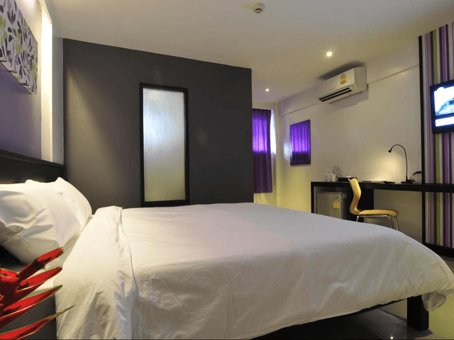 Standard Double Bed