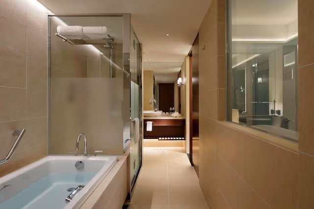 Club Room, 1 King Bed