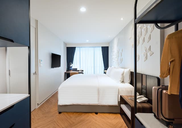 One Bedroom Deluxe