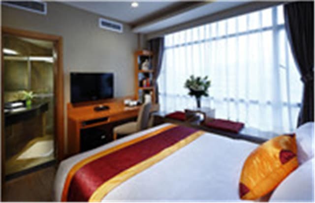 Standard Queen Room
