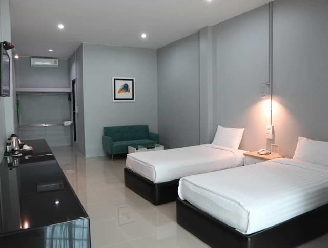 Standard Twin Room