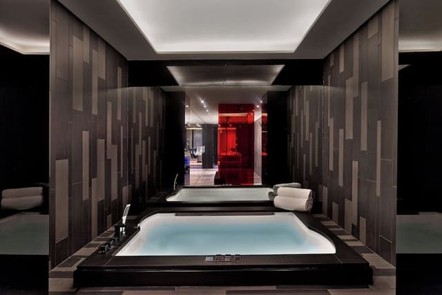 Suite, 1 King Bed, Corner