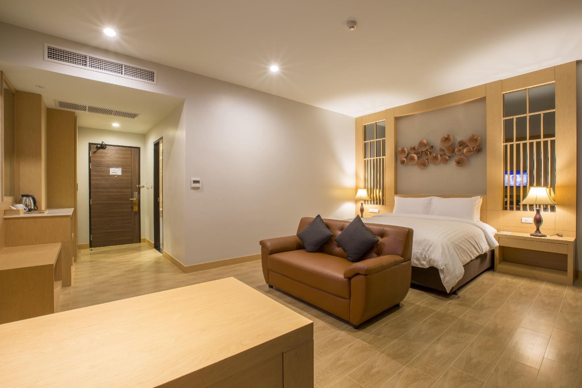 โรงแรมศิวิไลซ์ (Civilize Hotel)1