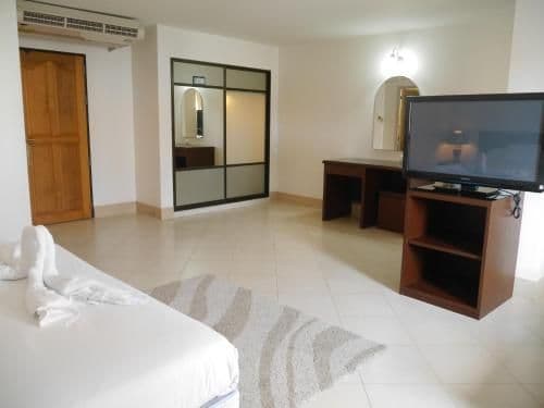 Classic Quadruple Room