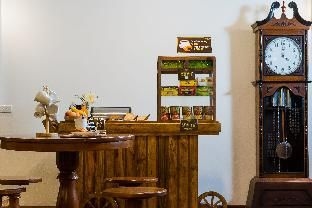 Banthat Thong Hostel1