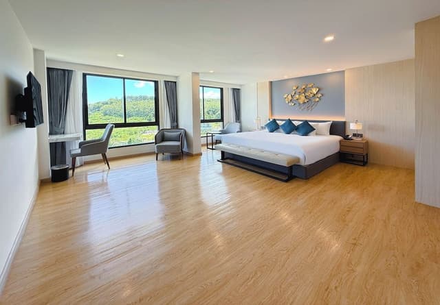 Grand Suite, Multiple Beds (VIP)