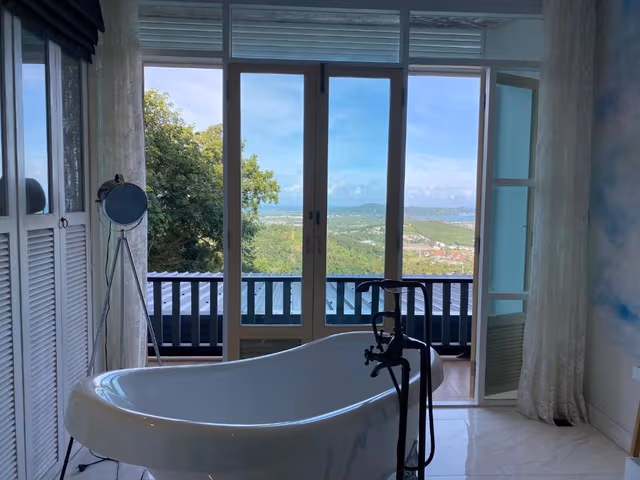 Tropical Room