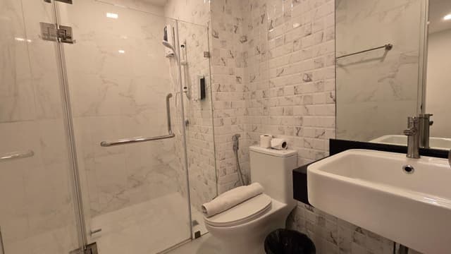 Standard Queen Room - Building 2