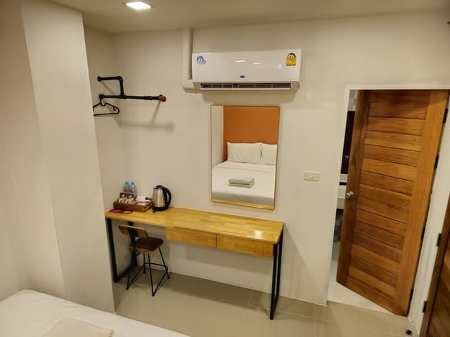 Standard Queen Room - Building 2