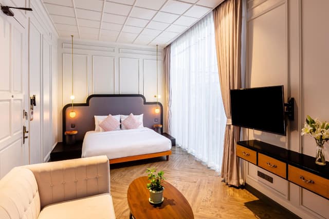 Deluxe Suite