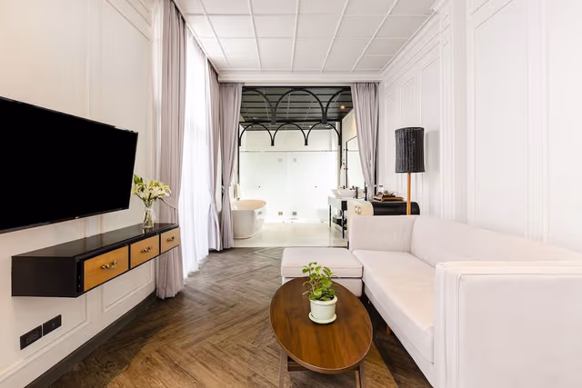 Deluxe Suite