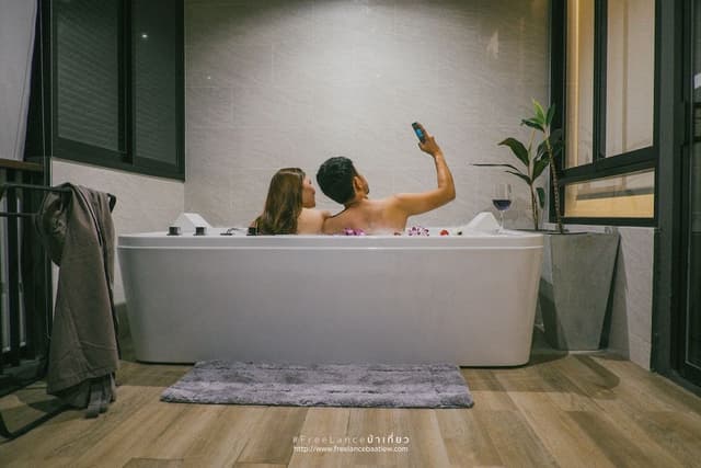 Jacuzzi Suite