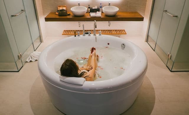 Private Pool Suite