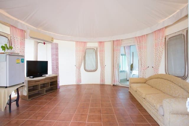 Deluxe Tent