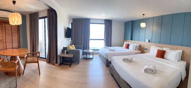 Deluxe Family Room
