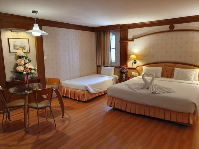 Family Room, 1 Bedroom