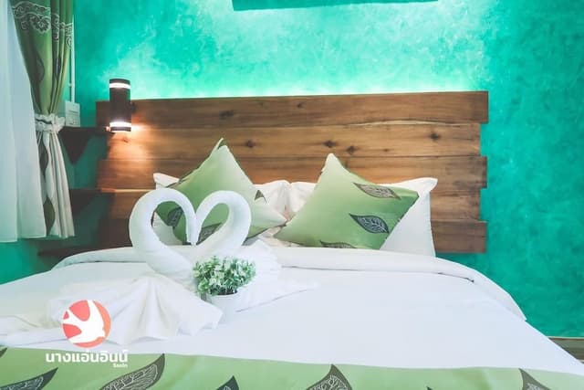 Deluxe Double Room, 1 Queen Bed, Refrigerator