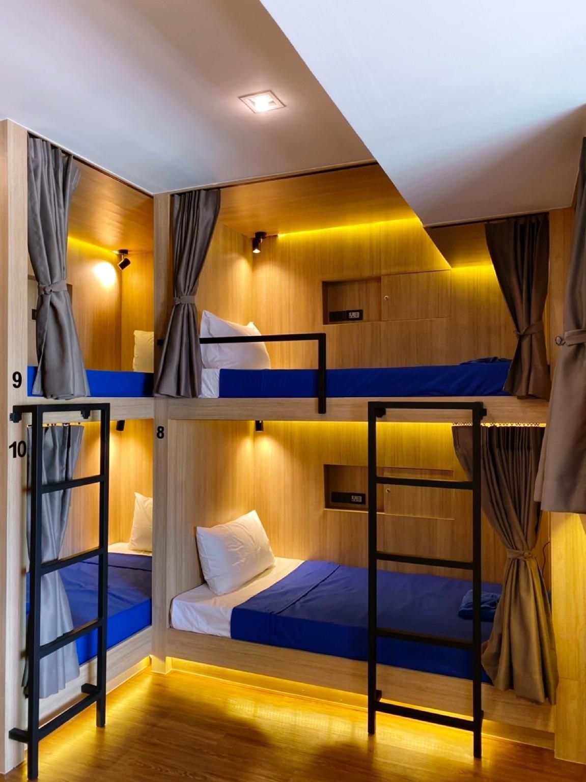 Patong Poshtel4