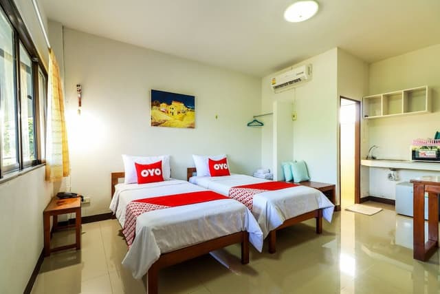 Standard Twin Room