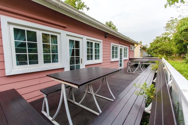 Cottage - Garden View