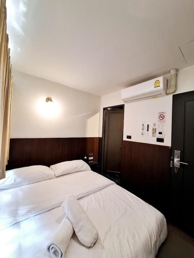 Standard Double Room, Non Smoking, Private Bathroom