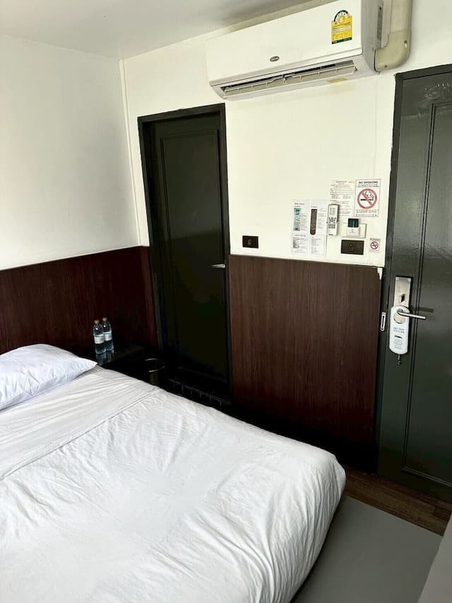Standard Double Room, Non Smoking, Private Bathroom