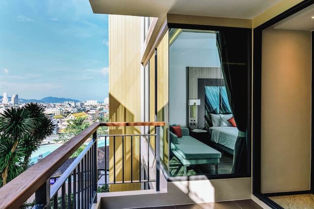 Suite, 1 Bedroom, Pool View