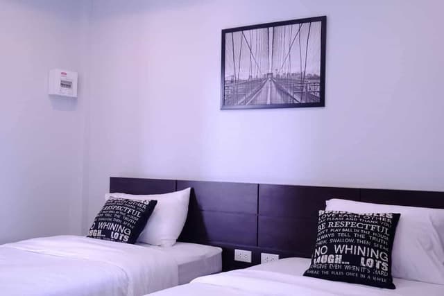 Standard Twin Room