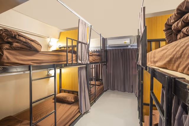 Shared Dormitory, Women only