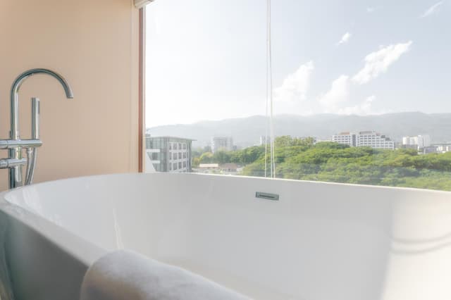 Suite Mountain View with Bathtub