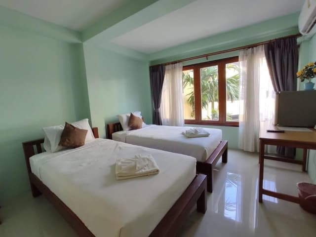 Deluxe Twin Room