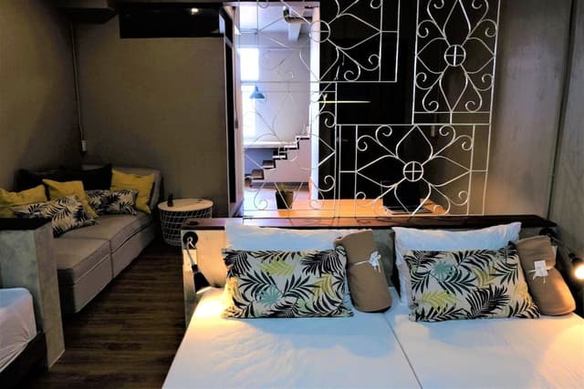 Private Room for 7 Persons (3rd floor - no lift)