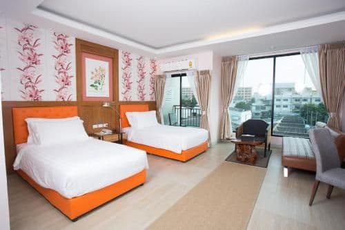 Deluxe Twin Room with Balcony