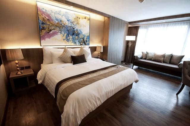 Premier Room (1 Double Bed)