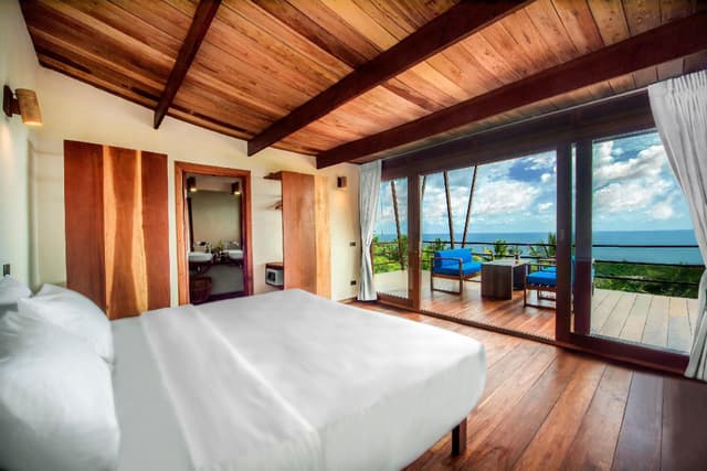 Deluxe Sea View Room