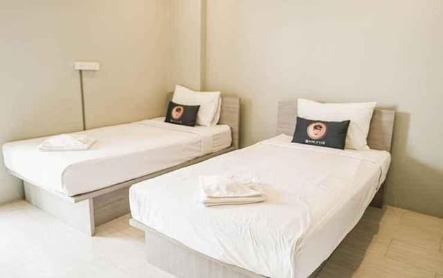 2 Twin Beds Standard Twin
