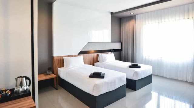 Connecting room
