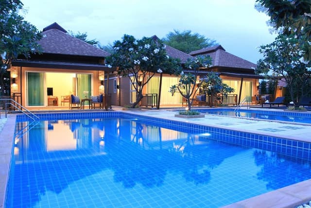 Grand Deluxe Pool View Villa