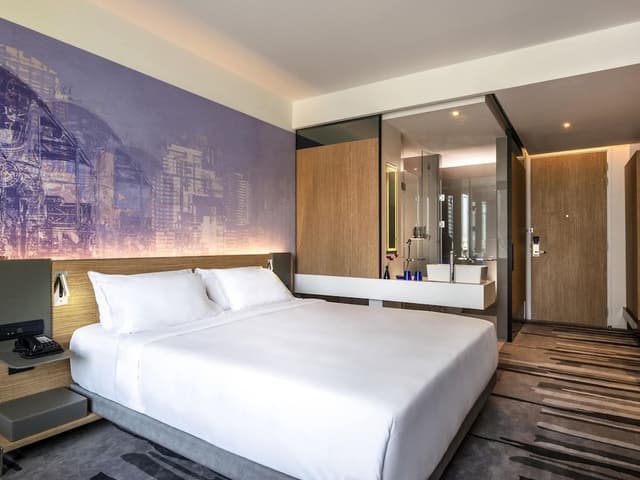 Deluxe Room, 1 King Bed (Grand)