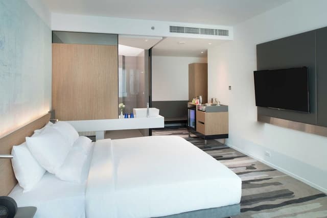 Deluxe Room, 1 King Bed (Grand)