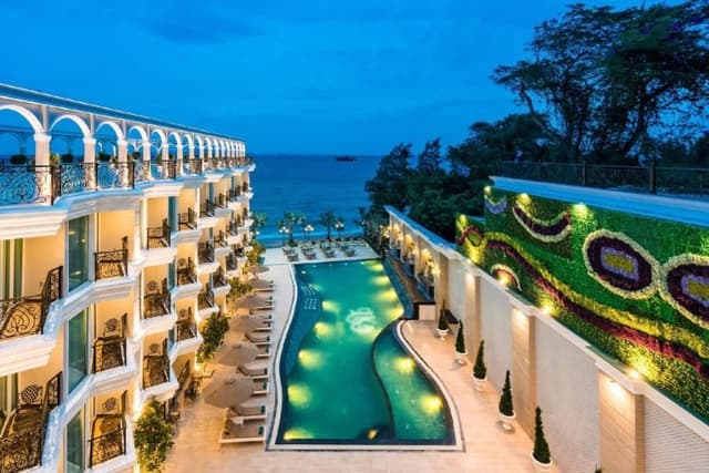 Deluxe Room with Sea View
